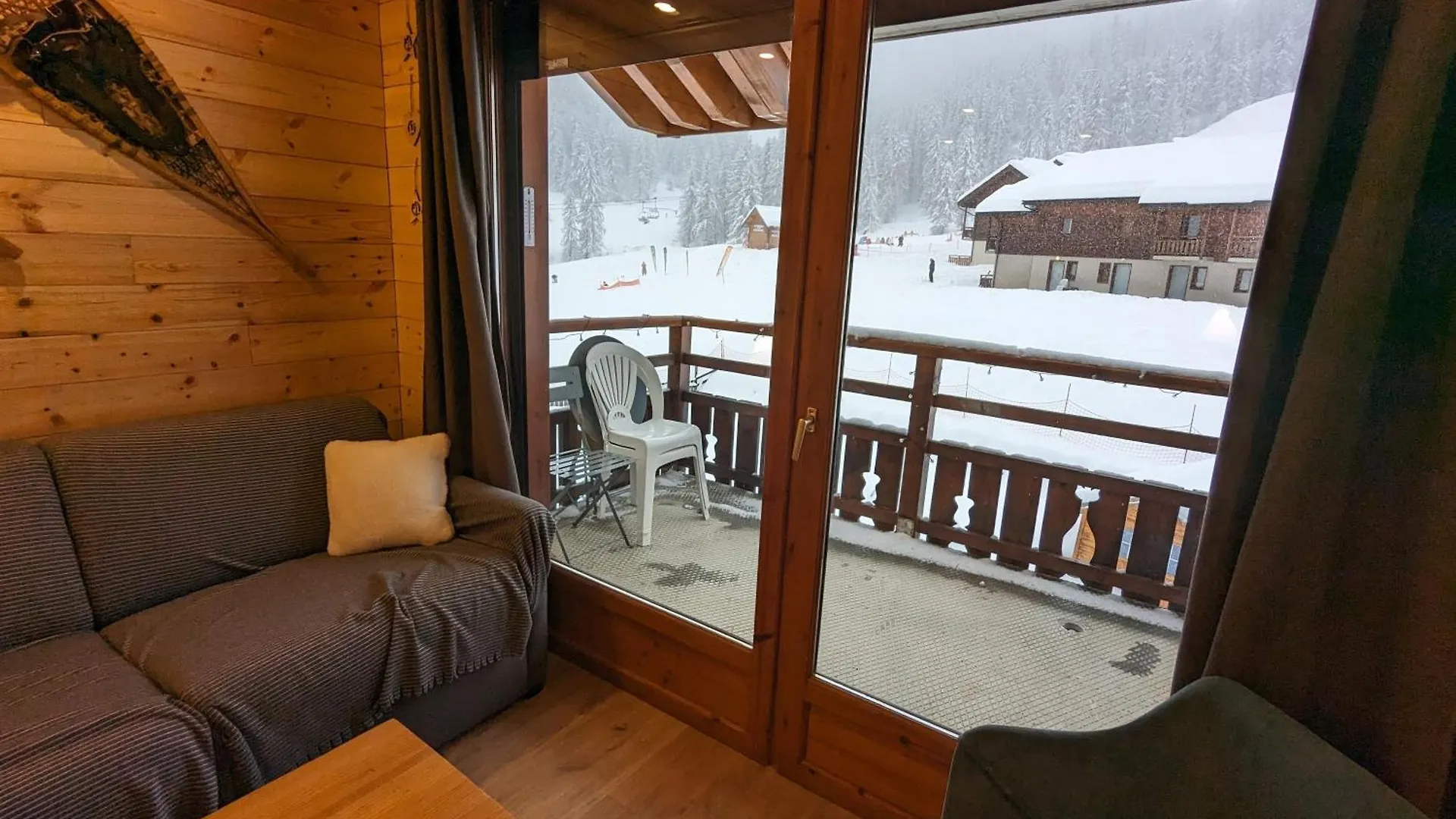 Apartment Soleil Des Ecrins Puy Saint Vincent 1800 Appart 4 Pers Refait Neuf Puy-Saint-Vincent France